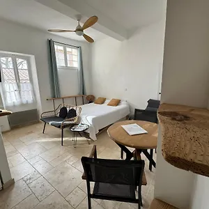 studio-3-pers-coeur-de-village-bormes-les-mimosas.fr-provencehotel.com/